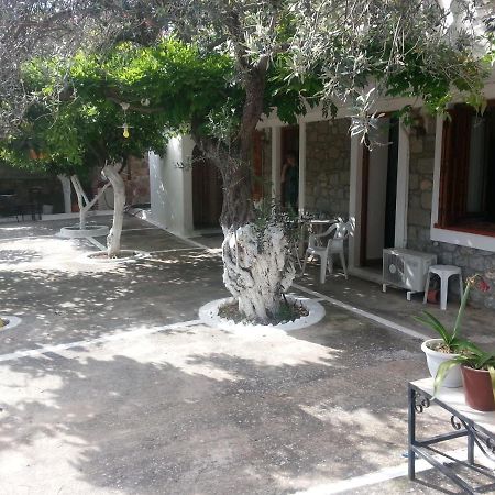 Olive Trees Villa Poros Town ภายนอก รูปภาพ