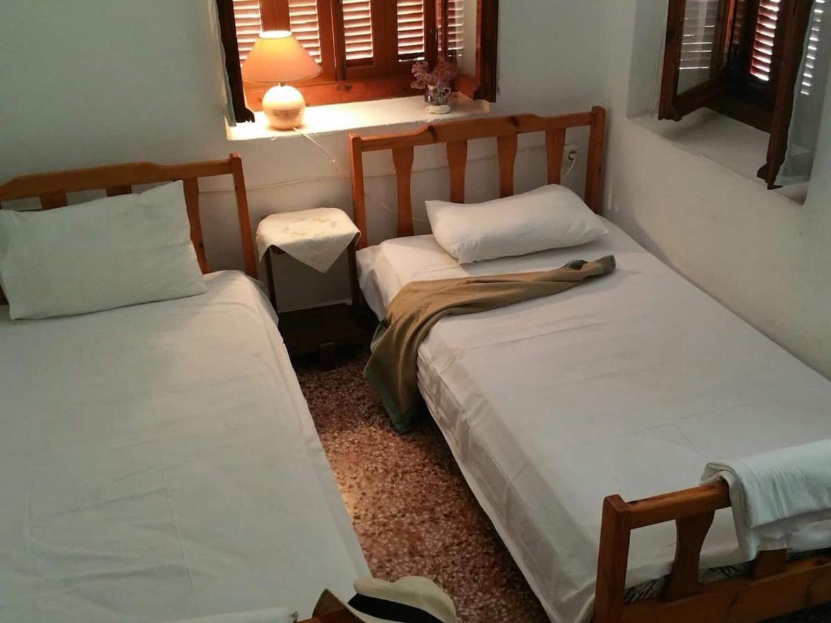 Olive Trees Villa Poros Town ภายนอก รูปภาพ